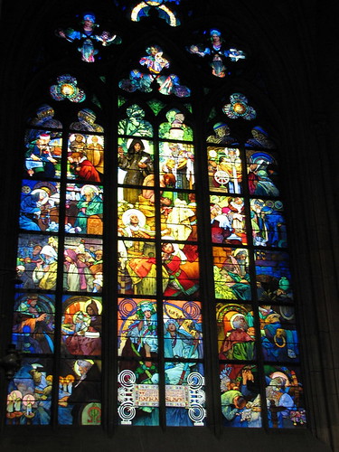 教堂內的彩繪玻璃.
