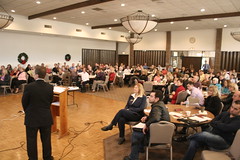 A picture of a real estate seminar in action