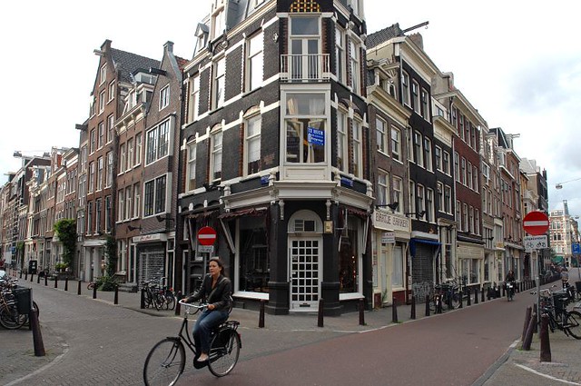 Biking in the Nieuwe Spiegelstraat - Amsterdam
