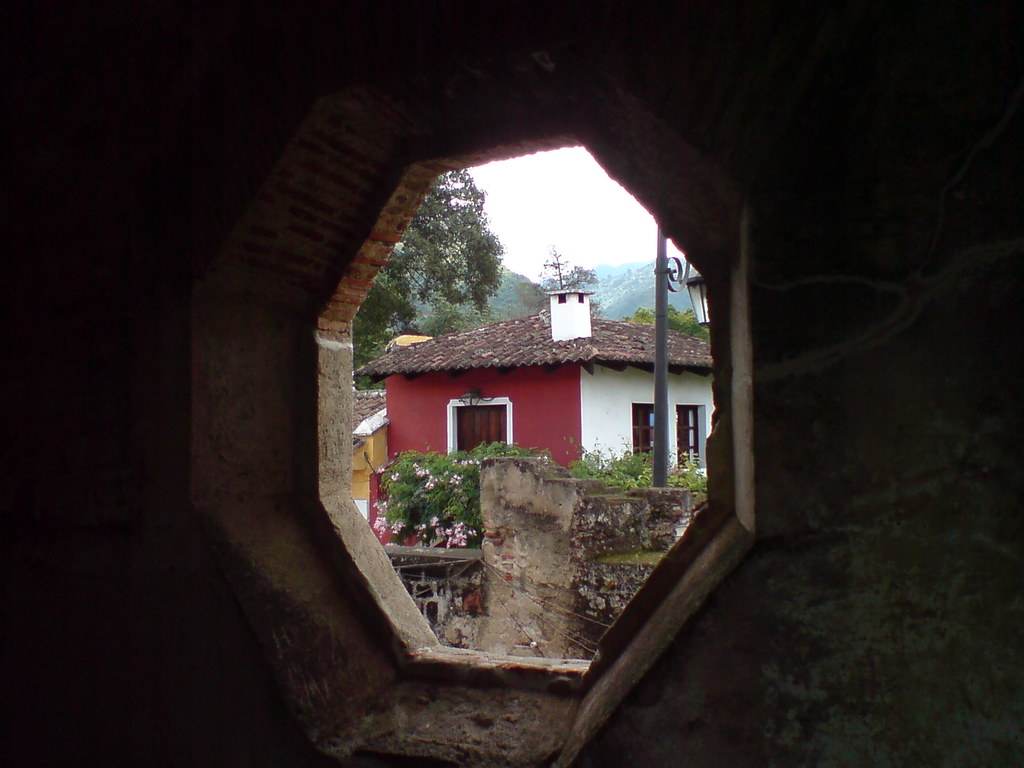 Ventana octogonal, Capuchinas, Antigua Guatemala