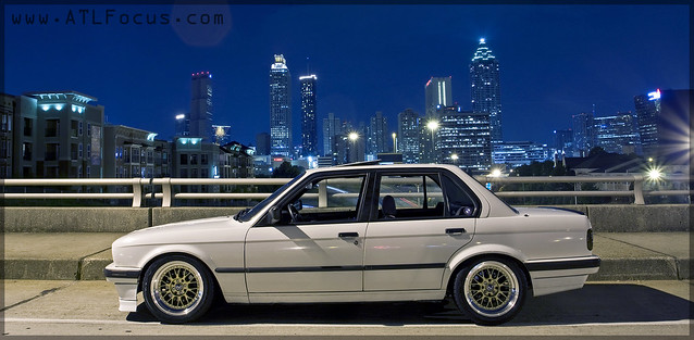 BMW E30 325i Coupe Alpine White XXR 521 Gold Atlanta Skyline