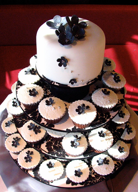 Wedding cupcakesBlack and white theme Custom made designed cupcake