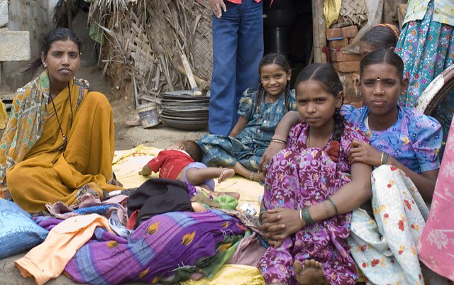 Children in a Bangalore slum