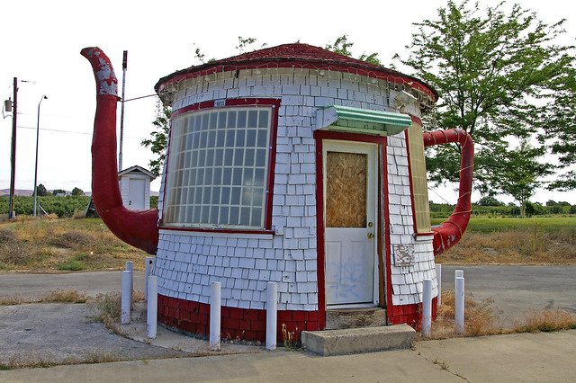 Teapot Dome Gas Station-Zillah, WA