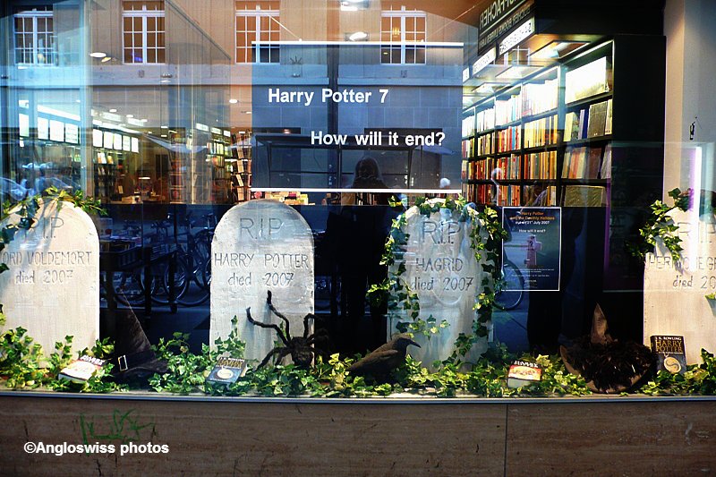 Bookshop Staffacher, Bern - Harry Potter sends his greetings