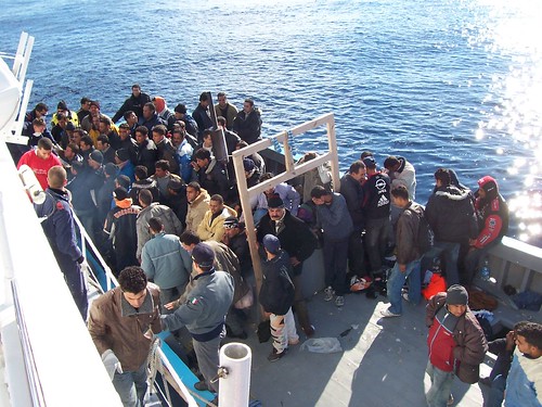 Lampedusa: barcone alla deriva, soccorsi 166 migranti$