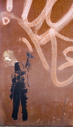 Graffiti In Dunlaoghaire ("Gateway" by Michael Warren") by infomatique