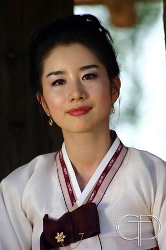 Korean Model Beautiful Korean traditional dress 