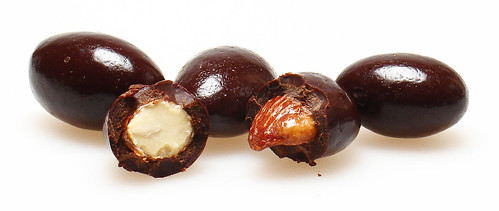 Sconza 70% Dark Chocolate Toffee Almonds