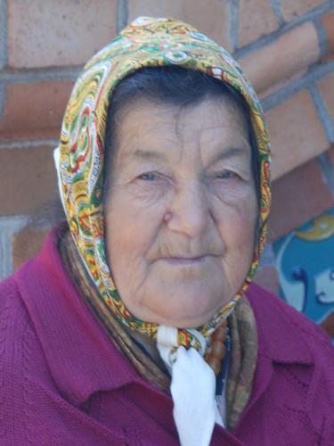 R Old Russian Lady 90