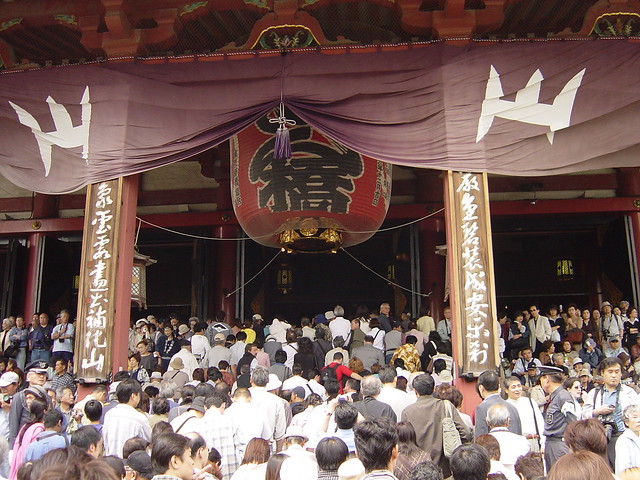 Asakusa temple crowd