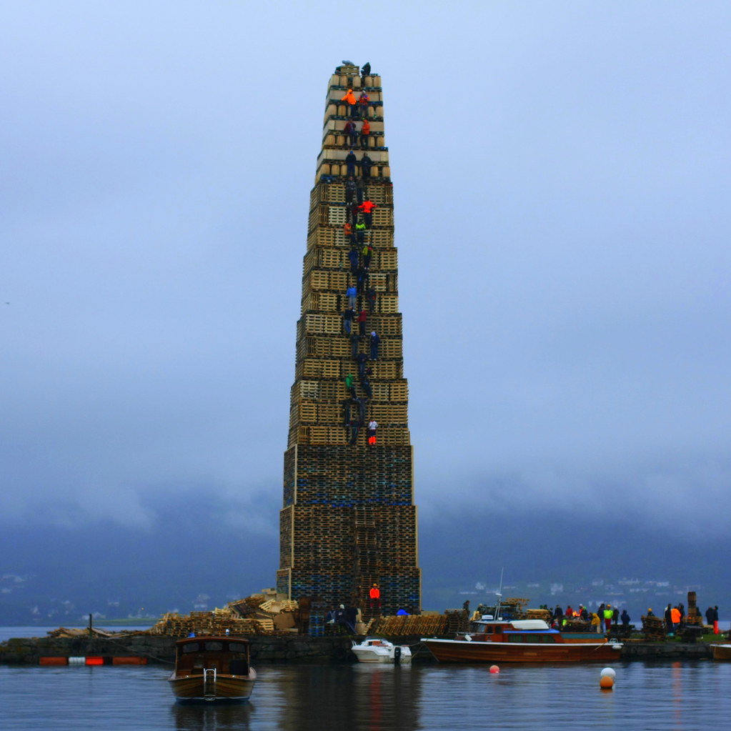 Slinningsbålet ,verdens høyeste 38 m