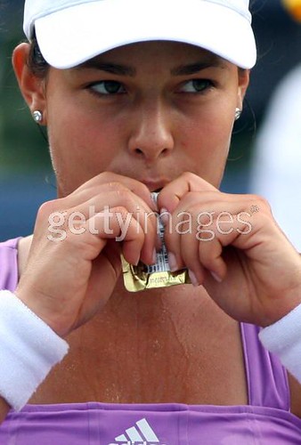 ana ivanovic sweat hot is the sweat please do comment who ever sees this