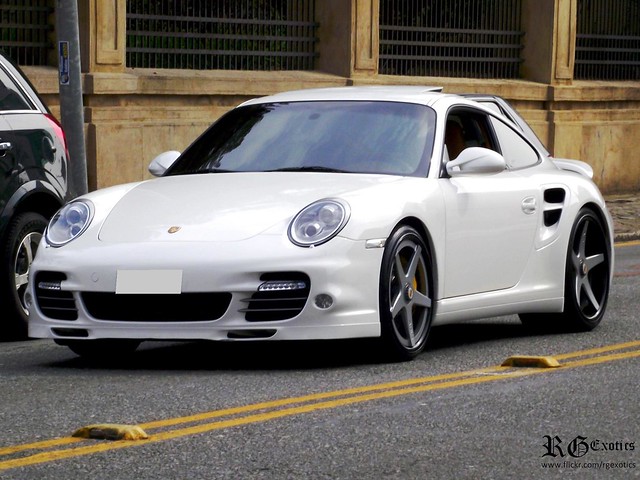 911 Turbo White