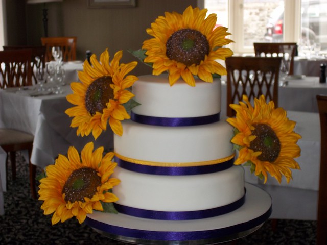 Sunny Sunflower Wedding Cake I just delivered this cake to the lovely town
