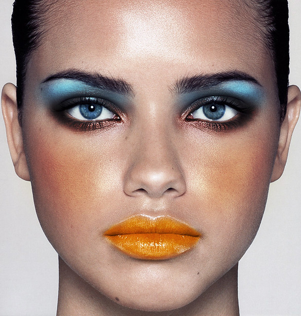  Make Up Trabalhei em cima da foto da modelo baiana Adriana Lima