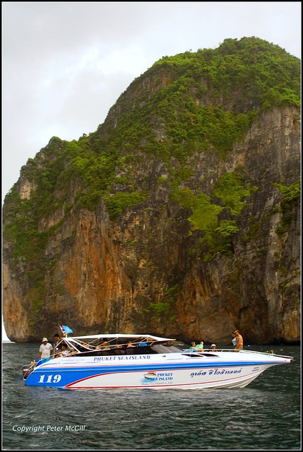 This is a boat similar to the one we rode on on the day trip to Pipi Island