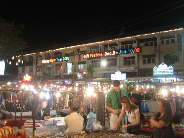 Anusarn Market: Stalls