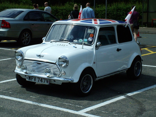 1980 Austin Morris Mini 1000 in the car park at Bromley Pageant of Motoring