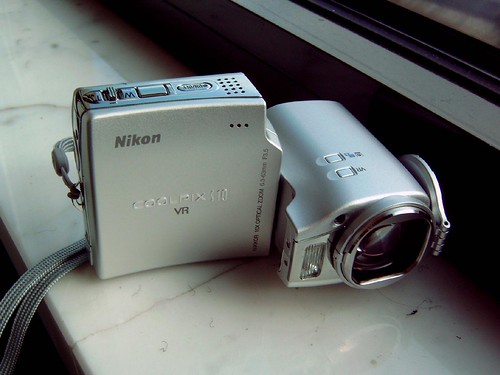 Nikon Coolpix S10 - Camera-wiki.org - The free camera encyclopedia