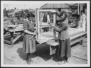 Constructing window frames for huts in France