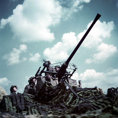 無料写真素材|戦争|ボフォースmm機関砲|第二次世界大戦