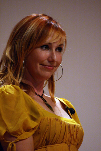 Kari Byron from Discovery Channel's'Mythbusters' speaks to students at