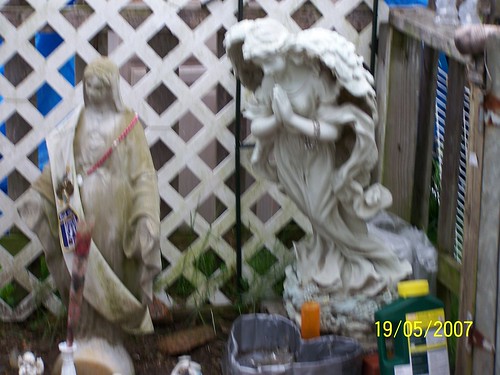 Compare this pic of Marie Rose Ferron Bowing to Jesus taken 19 May 07 to 