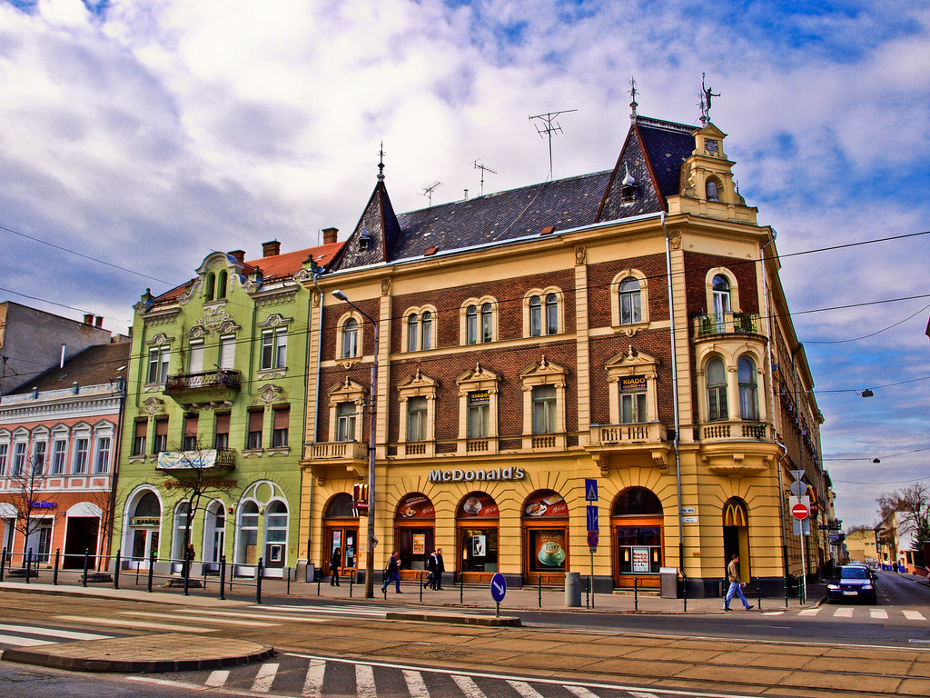Debrecen, Piac utca - Arany János utcai Mcdonalds