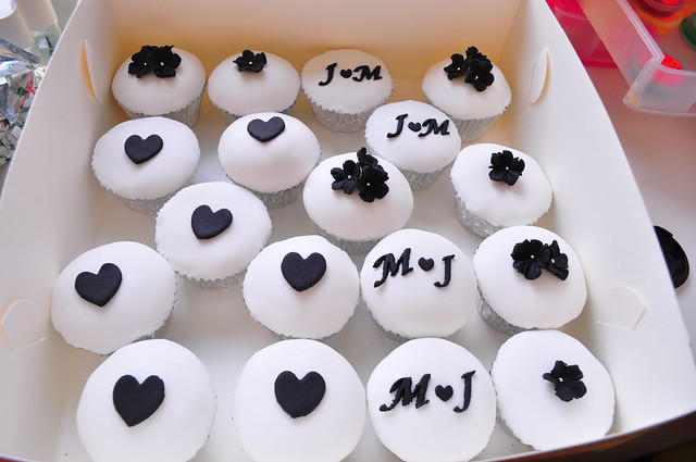 Black and white wedding cupcakes Raspberry choc mud and vanilla vanilla 