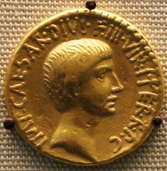 RRC 540/1 gold portrait aureus of Octavian 36BC with temple on reverse on display in the British Museum