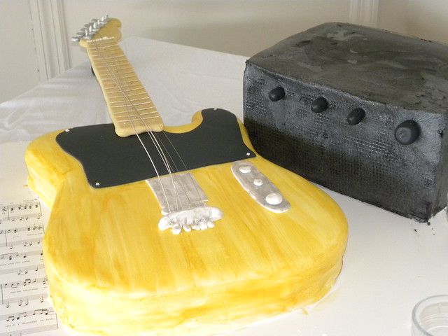 Bruce Springsteen Guitar Cake 5 Bruce Spingsteen's Guitar Cake With Amp