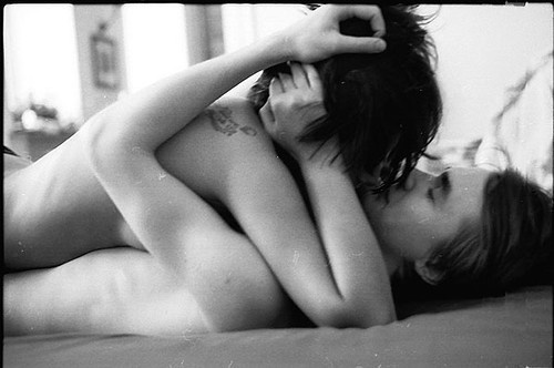 LE LOVE BLOG LOVE IMAGE PIC PHOTO BOYFRIEND GIRLFRIEND COUPLE IN BED HUGGING NAKED Misha. Dasha by masha.demianova, on Flickr