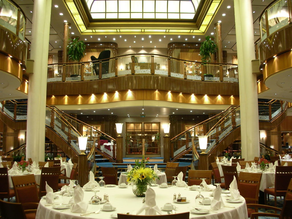 Cunard QM2. Brittania Restaurant