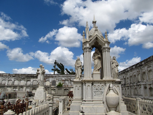 Cienfuegos: el Cemeterio de la Reina et ses statues