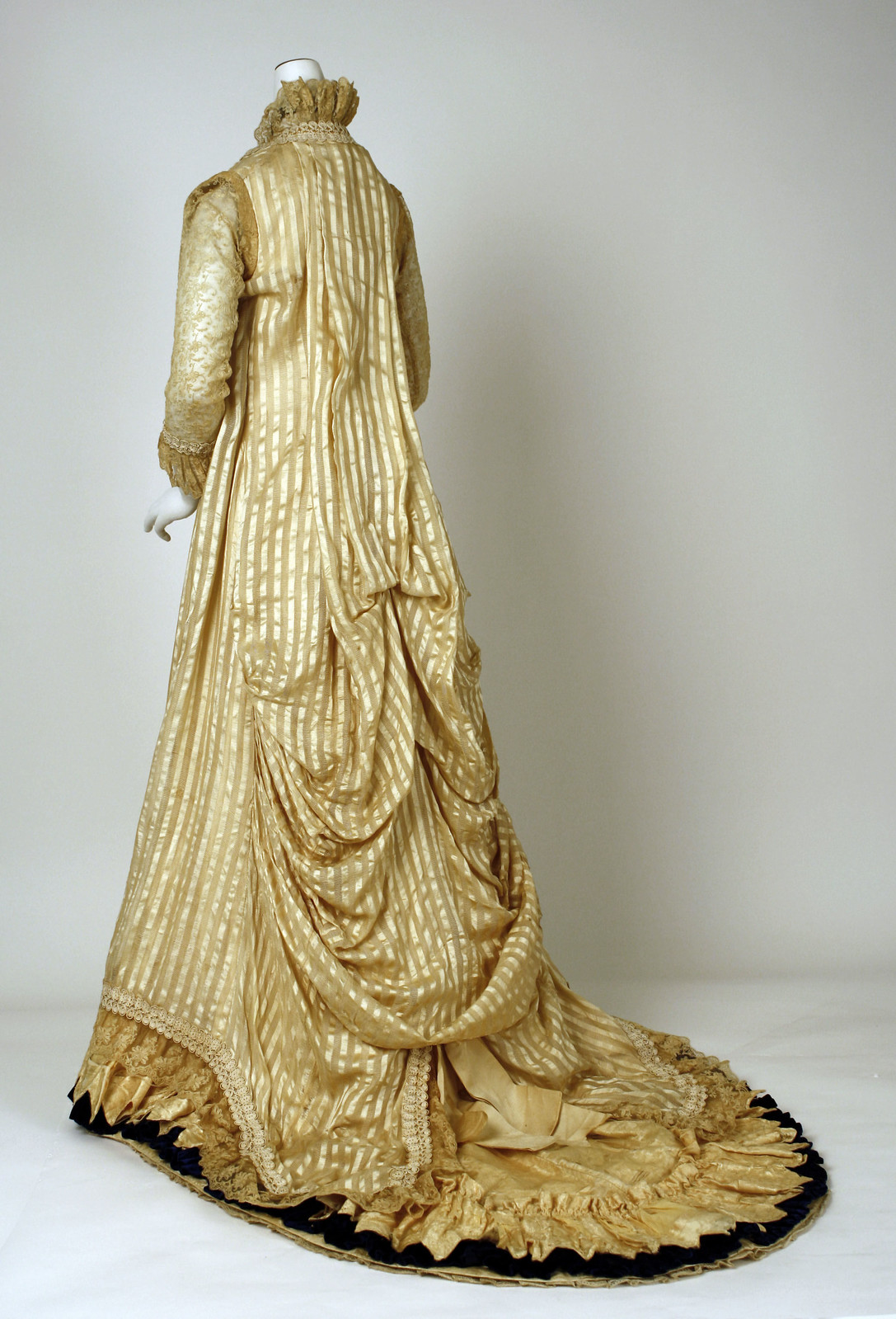 1880s Tea Gown. American. metmuseum