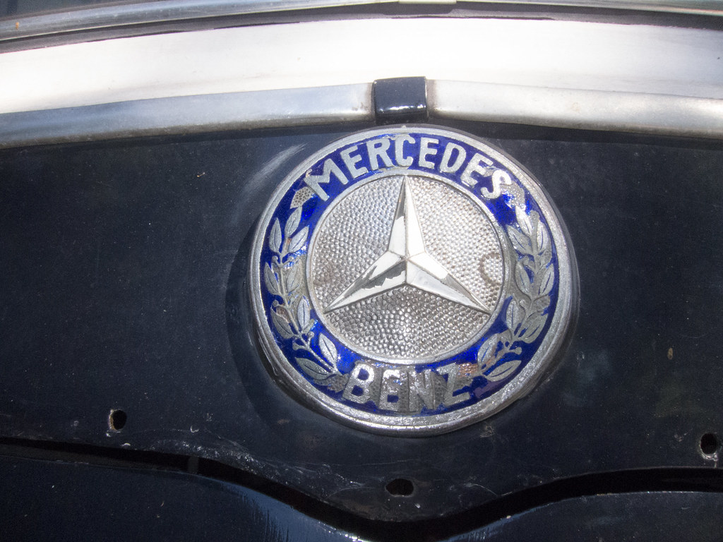 Antique Mercedes-Benz logo