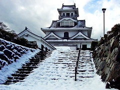 January 6, 2002, Nagahama Kurokabe (black wall)  Square : 長浜黒壁スクエア