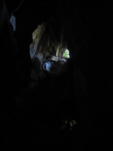 Muang Ngoi: l'entrée de la grotte