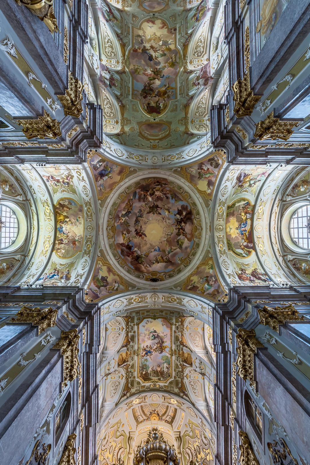Ceiling frescos in Sonntagberg Basilica (Lower Austria) by Daniel Gran (1738–43). Credit Uoaei1
