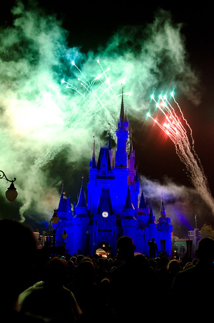 20160415-Disney-Vacation-Magic-Kingdom-Day-1-Fireworks-0030