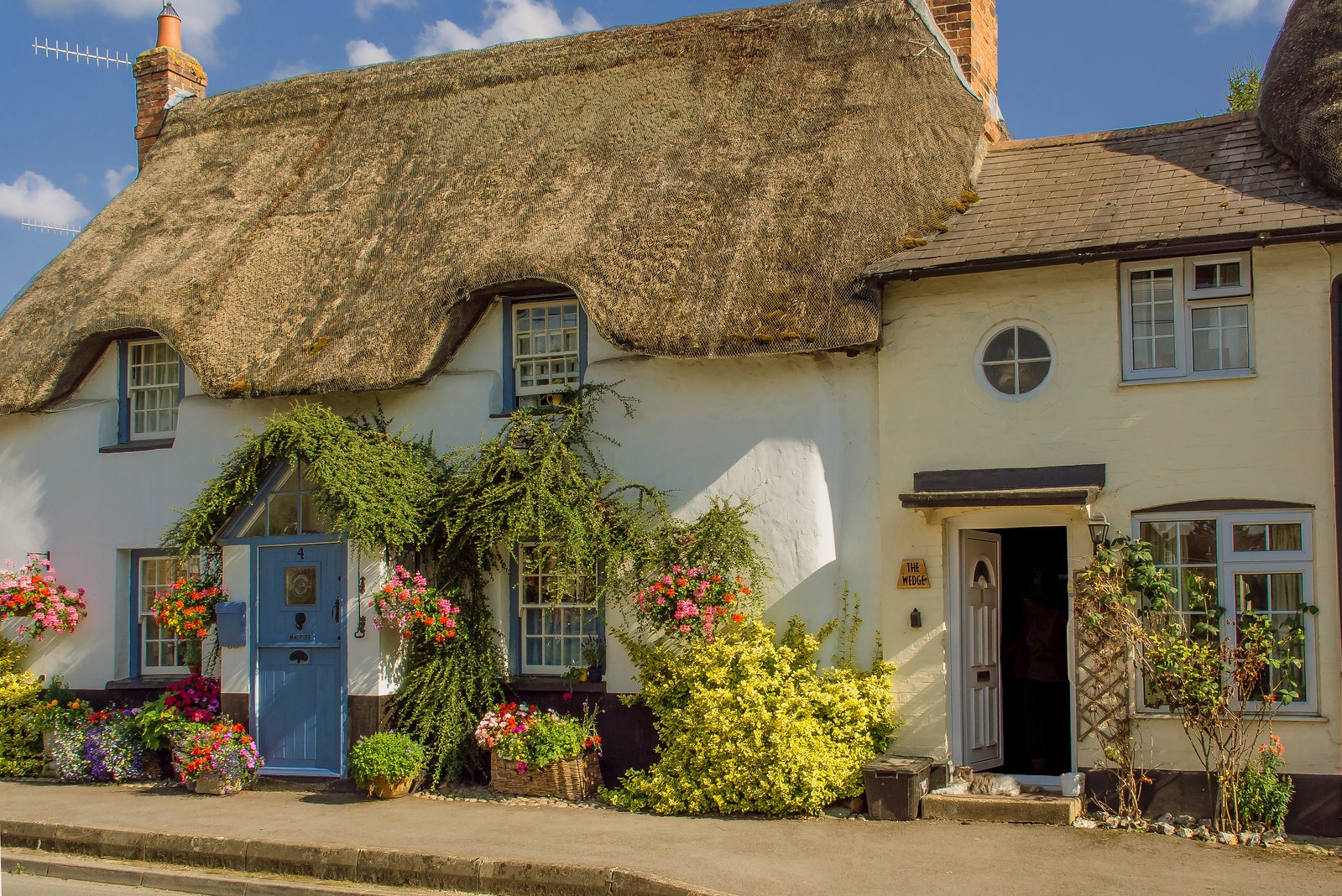 Beautiful cottages at Haxton in Wiltshire. Credit Anguskirk