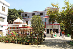 India, Phool Chatti ashram
