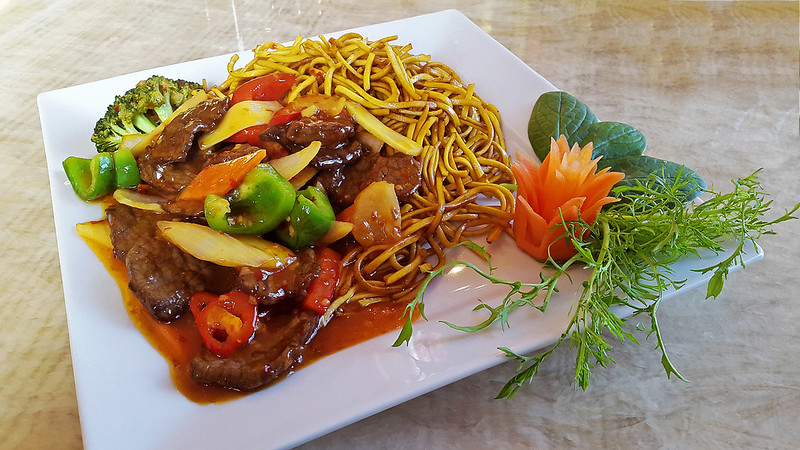 Chow Mein with Sczechuan Sauce