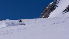 Tomasz zjeżdża lodowcem Guslarferner ze szczytu Fluchtkogel (3497m)