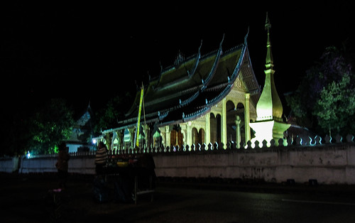 Luang Prabang: l'aumône des moines