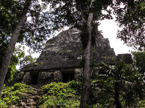 Tikal: l'autre face du Temple des Inscriptions