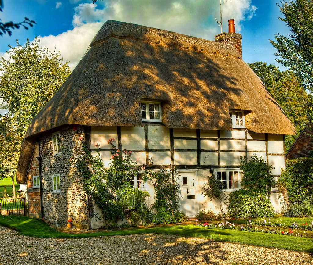 A thatched cottage at Stoke in Hampshire. Credit Anguskirk