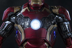 Hot Toys - Iron Man MKXLIII 1/4 Age of Ultron.
