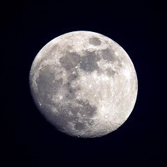 📡 The Moon 📡